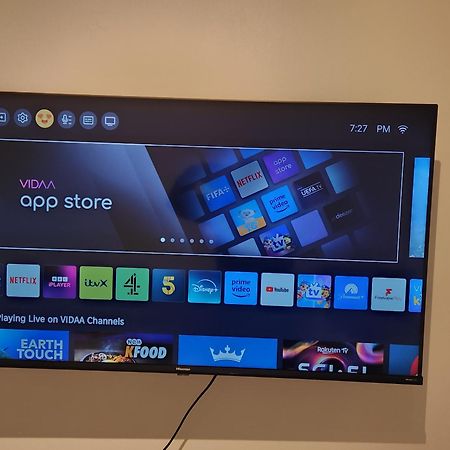 伦敦Flat With Work Station, Monitor, Smart Tv & Netflix公寓 外观 照片