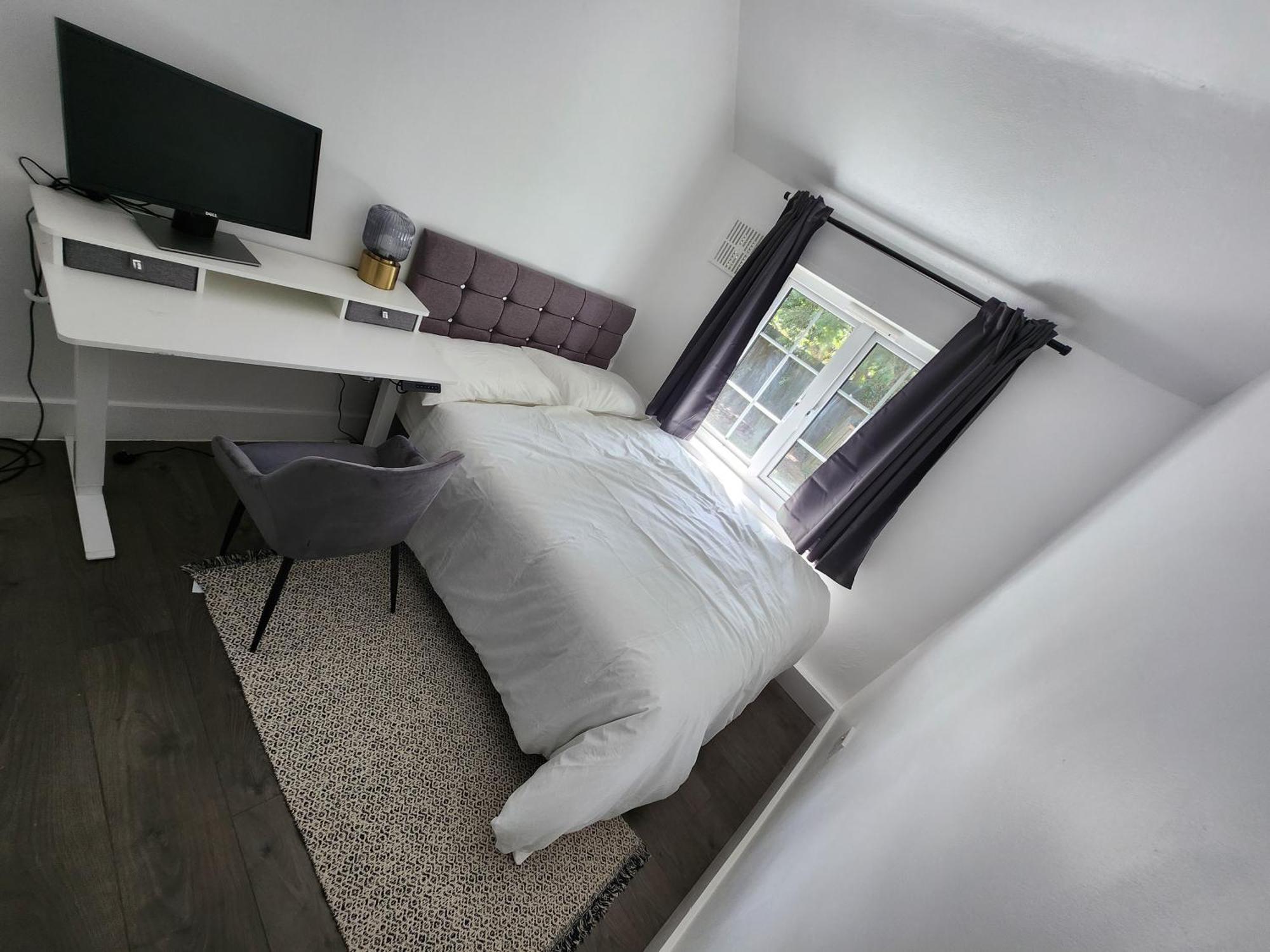 伦敦Flat With Work Station, Monitor, Smart Tv & Netflix公寓 外观 照片